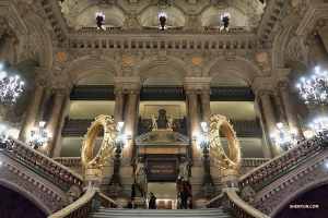 The grand staircase of Paris&rsquo; Palais Garnier opera house. (Photo by erhu soloist Linda Wang)